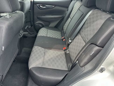 Used 2021 Nissan Rogue Sport SV FWD image 12
