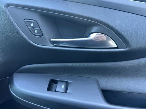 Used 2025 Buick Envista Preferred w/ Convenience I Package image 22