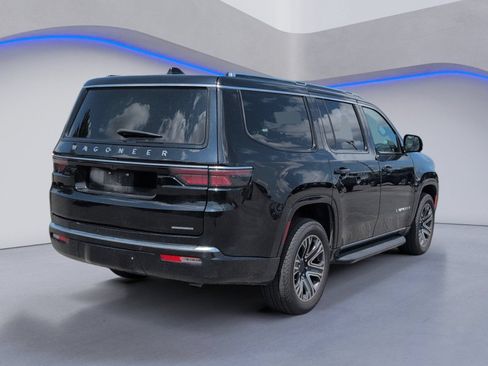 Used 2024 Jeep Wagoneer Series II AWD/4WD image 3