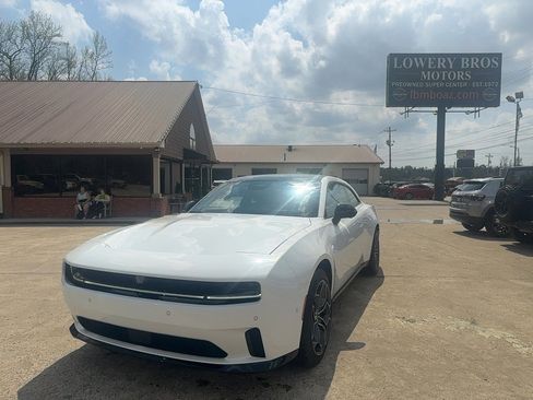 Used 2024 Dodge Charger R/T w/ Plus Group AWD/4WD image 1