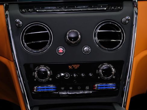 Used 2026 Rolls-Royce Cullinan AWD/4WD image 59