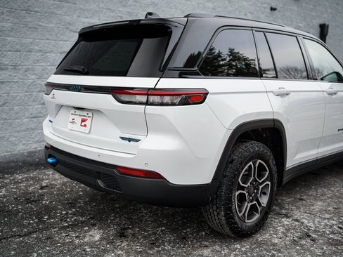 Used 2023 Jeep Grand Cherokee Trailhawk image 15