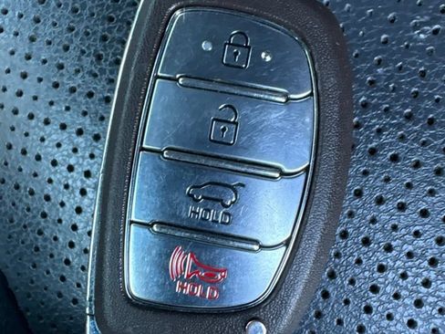 Used 2018 Hyundai Ioniq Limited FWD image 17