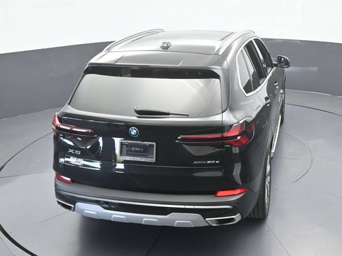 Used 2025 BMW X5 xDrive50e AWD/4WD image 56