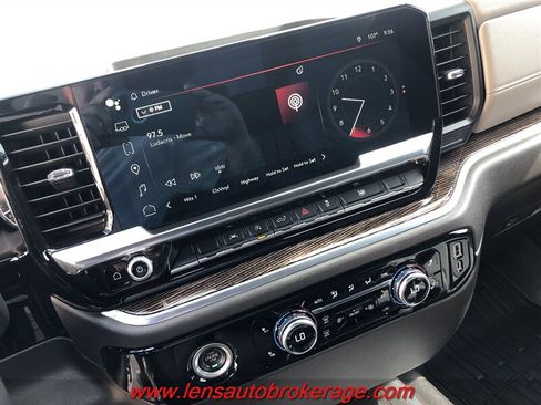 Used 2022 GMC Sierra 1500 SLE AWD/4WD image 17