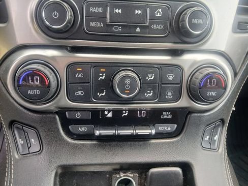 Used 2019 Chevrolet Suburban LT AWD/4WD image 22