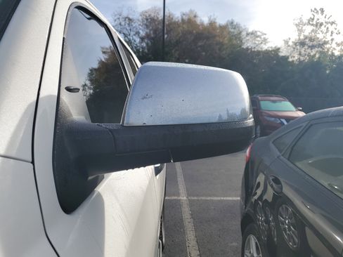 Used 2016 Toyota Sequoia Platinum image 5