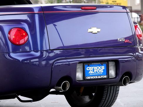 Used 2004 Chevrolet SSR w/ Preferred Equipment Group image 29