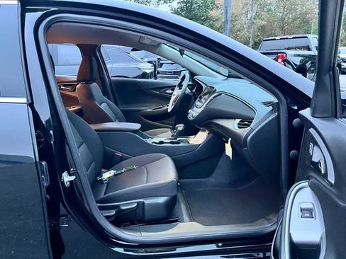 Used 2024 Chevrolet Malibu LT image 20