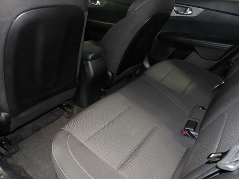 Used 2020 Kia Forte LXS image 8