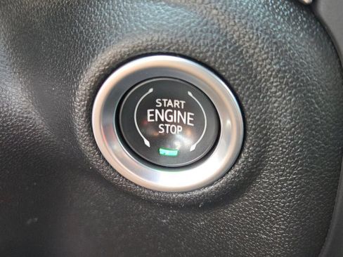 Used 2022 Chevrolet Silverado 1500 LT AWD/4WD image 33