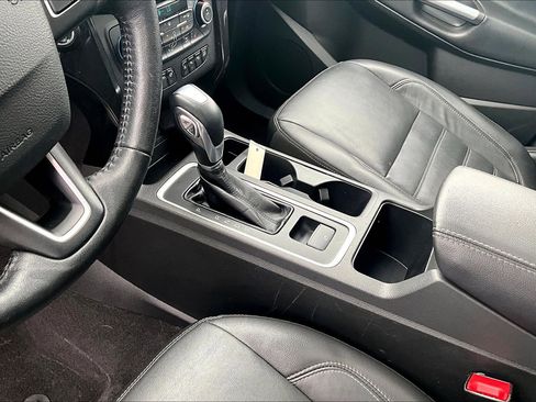 Used 2018 Ford Escape Titanium AWD/4WD image 15