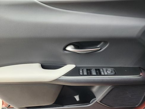 New 2026 Lexus UX 300h FWD image 14