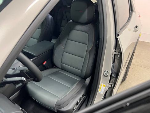 New 2027 GMC Terrain AT4 w/ LPO, Floor Liner Package AWD/4WD image 32