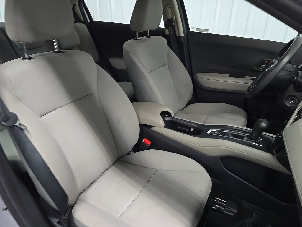 Used 2022 Honda HR-V LX image 14