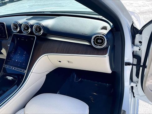 Used 2022 Mercedes-Benz C 300 Sedan image 18