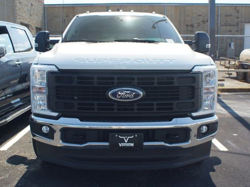 Used 2025 Ford F350 XL w/ XL Chrome Package AWD/4WD image 2