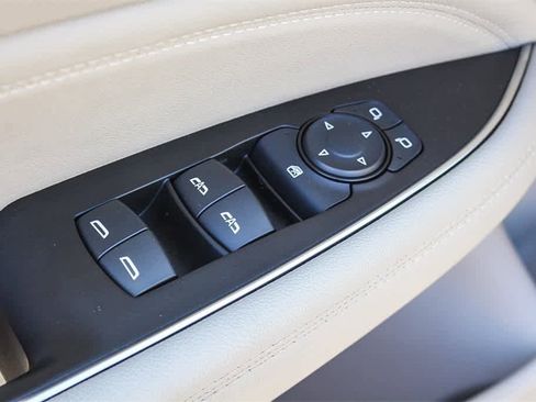 Used 2019 Buick Regal Essence image 23