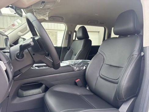 New 2026 Nissan Armada SV image 27