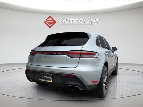 Used 2022 Porsche Macan AWD/4WD image 10