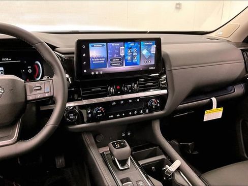 New 2026 Nissan Pathfinder Platinum AWD/4WD image 7