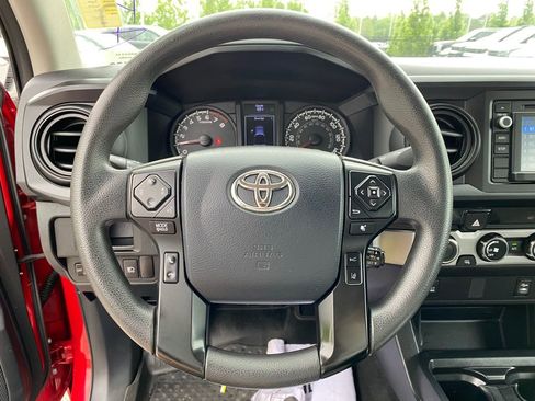 Used 2018 Toyota Tacoma SR w/ SR Convenience Package image 10