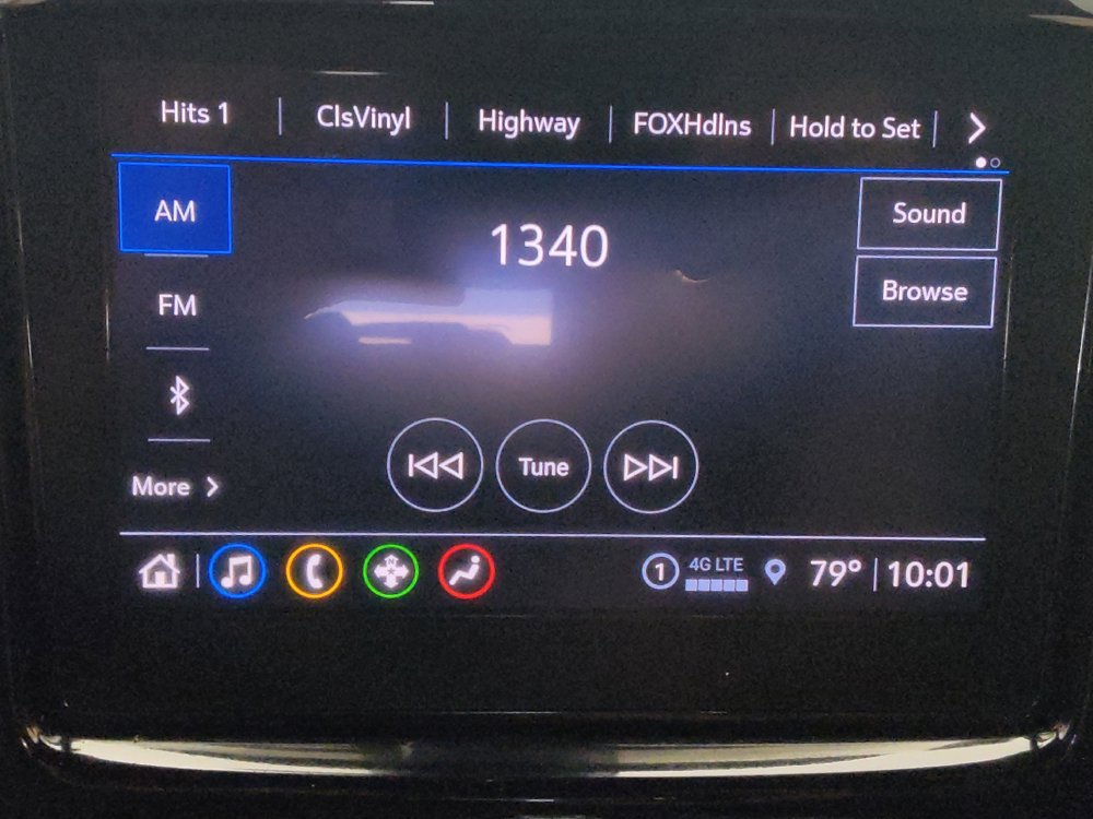 Used 2023 Chevrolet Traverse LT FWD image 25