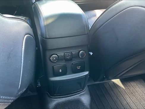 Used 2019 Ford Explorer Platinum AWD/4WD image 10