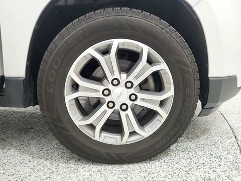 Used 2016 GMC Acadia SLT image 13