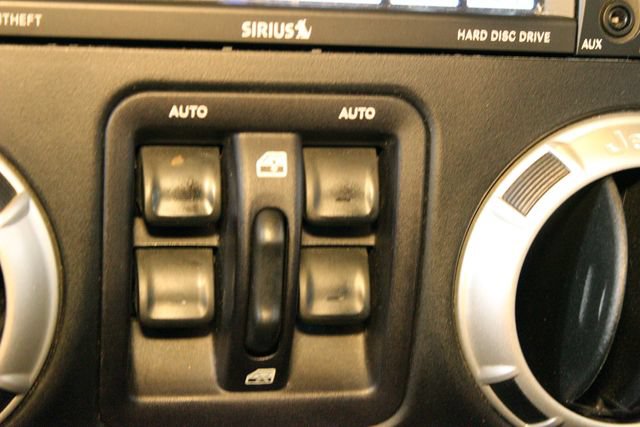 Used 2017 Jeep Wrangler Unlimited Rubicon w/ Cold Weather Group AWD/4WD image 23