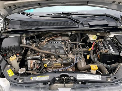 Used 2010 Dodge Grand Caravan SE FWD image 30