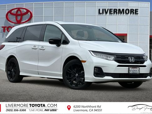 Used 2025 Honda Odyssey Sport-L image 1