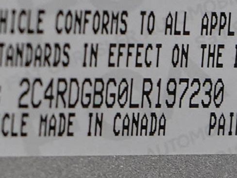 Used 2020 Dodge Grand Caravan SE w/ UConnect Hands-Free Group FWD image 28