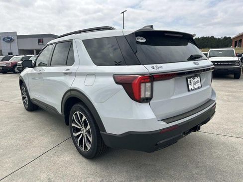 New 2026 Ford Explorer ST-Line image 5
