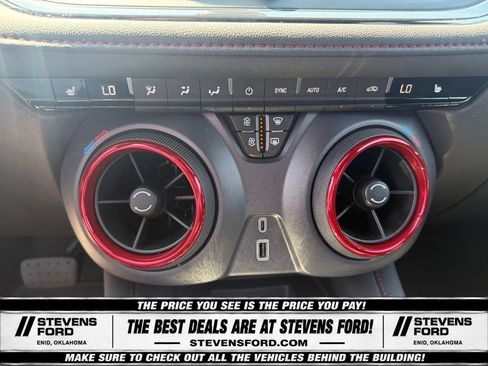 Used 2025 Chevrolet Blazer RS FWD image 30