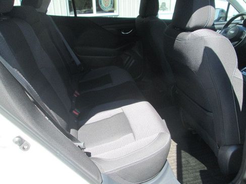 Used 2023 Subaru Outback Premium AWD/4WD image 13