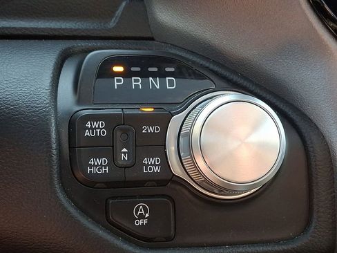 Used 2024 RAM 1500 Laramie AWD/4WD image 15