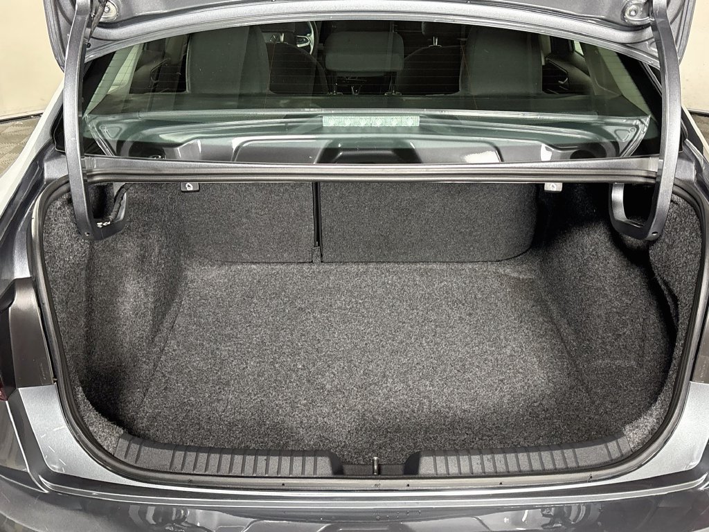 Certified 2025 Volkswagen Jetta S FWD image 21