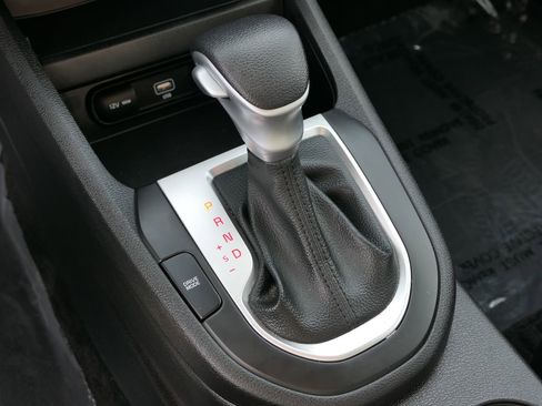 Used 2023 Kia Forte LXS w/ LXS Technology Package image 22