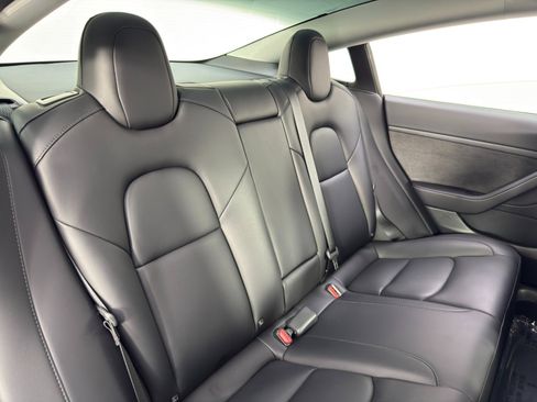 Used 2023 Tesla Model 3 Standard Range image 40