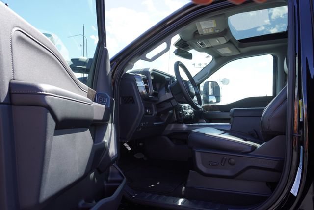 Used 2025 Ford F350 Lariat w/ Camper Package AWD/4WD image 19