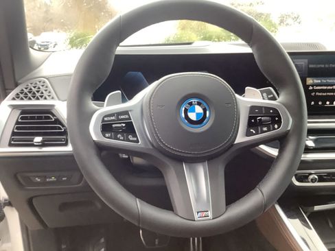 Used 2026 BMW X5 xDrive50e w/ M Sport Package AWD/4WD image 21
