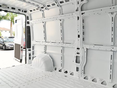 Used 2025 RAM ProMaster 2500 w/ Storage Group image 14