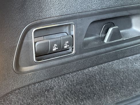 Certified 2023 Mercedes-Benz GLS 580 4MATIC image 11