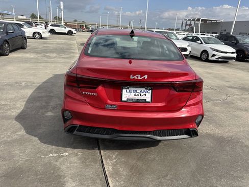Certified 2024 Kia Forte LXS w/ LXS Technology Package image 18
