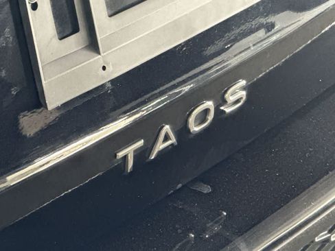 Certified 2024 Volkswagen Taos S FWD image 10