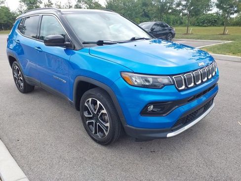 Used 2022 Jeep Compass Limited w/ Sun and Sound Group AWD/4WD image 3