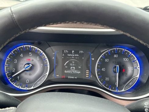 Used 2023 Chrysler Voyager LX FWD image 17