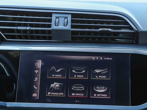 Used 2022 Audi Q3 2.0T Premium image 19