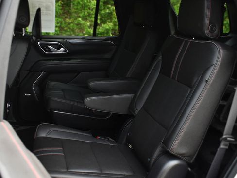 Used 2022 Chevrolet Tahoe RST w/ Sport Performance Package AWD/4WD image 15